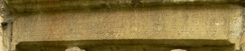 Widok fragmentu pyty z inskrypcj